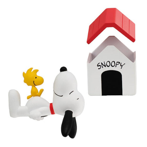 Peanuts Snoopy Capsule Vignette Bandai 2-Inch Mini-Figure