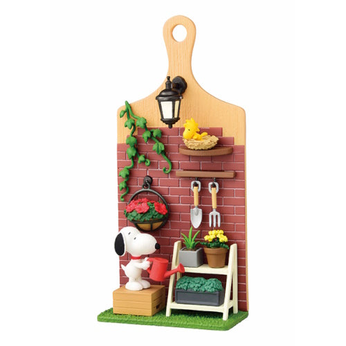Peanuts Snoopy Miniature Board Series Re-Ment 3-Inch Mini-Figure
