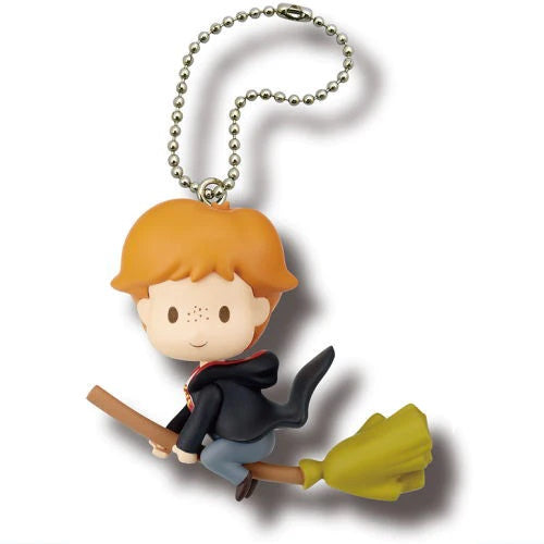 Harry Potter Riding On Broom Mascot Takara Tomy 2-Inch Key Chain Mini-Figure