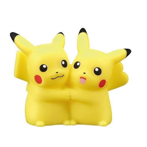 Pokemon Pikachu Gathering Pika Pika Bandai 1-Inch Finger Puppet Mini-Figure