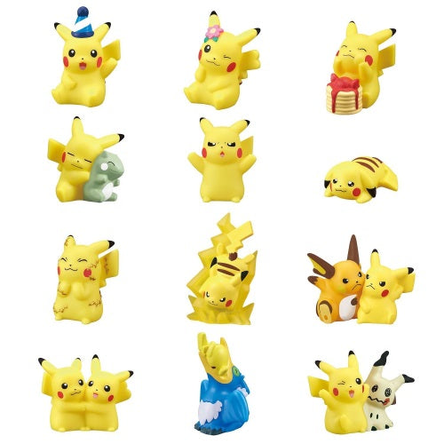 Pokemon Pikachu Gathering Pika Pika Bandai 1-Inch Finger Puppet Mini-Figure