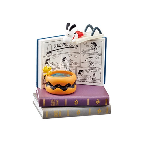 Peanuts Snoopy Nano Bookworld 2.5-Inch Re-ment Collectible Figure