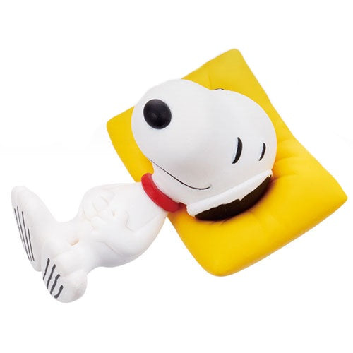 Peanuts Snoopy Goodnight Mascot Takara Tomy 1.5-Inch Mini-Figure