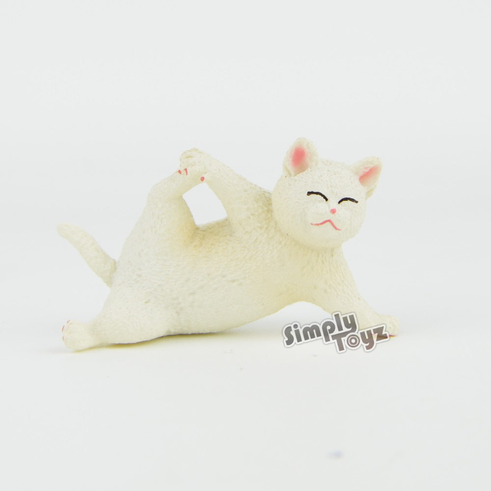 Animal Life Baby Yoga Cat 2.5-Inch Mini-Figure